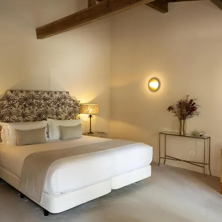 Dear - Valmor Palace Lisboa