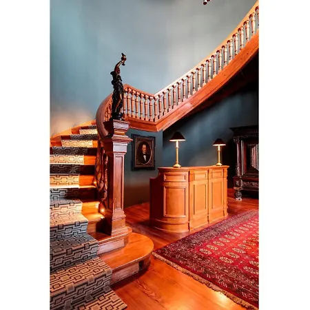 Dear - Valmor Palace Lisbon