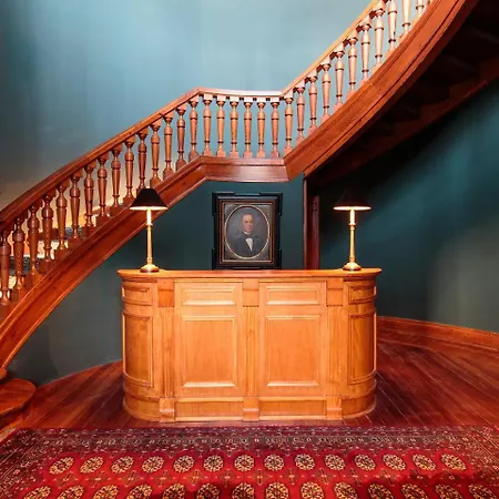 Dear - Valmor Palace Guest house